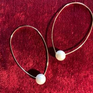 BaubleBar Earrings Upside Down Hoops Gold Pearl